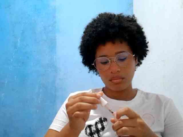 RomanaBeatson webcam