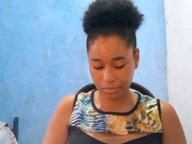 RomanaBeatson webcam