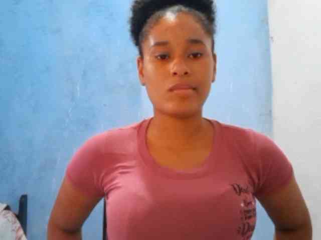 RomanaBeatson webcam