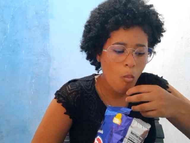 RomanaBeatson webcam