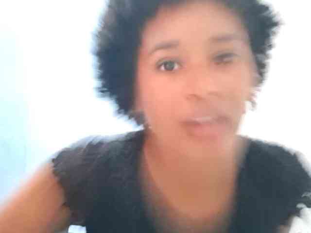 RomanaBeatson webcam