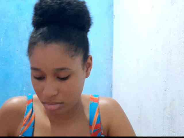 RomanaBeatson webcam