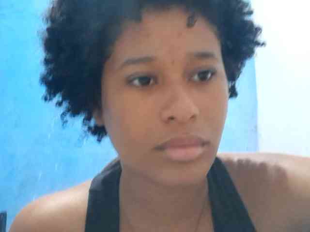 RomanaBeatson webcam