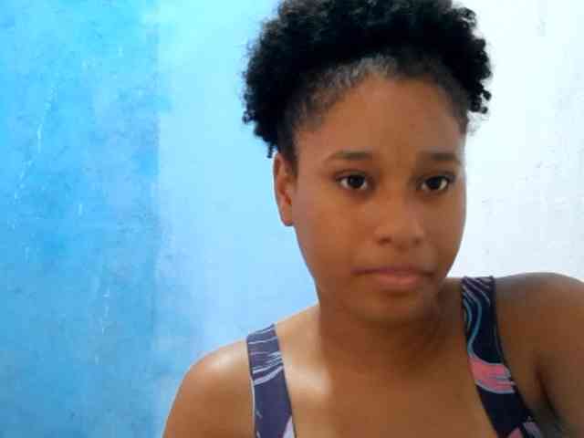 RomanaBeatson webcam