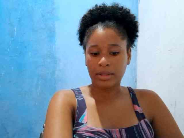 RomanaBeatson webcam