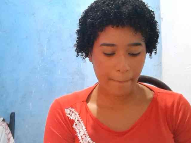 RomanaBeatson webcam