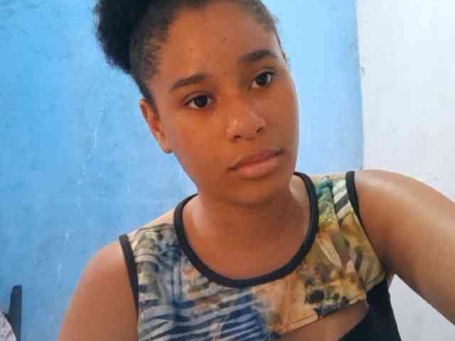 RomanaBeatson webcam