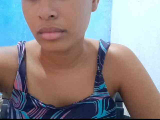 RomanaBeatson webcam