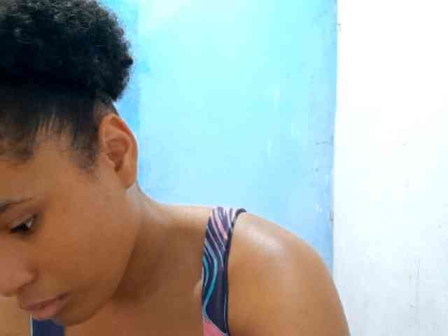 RomanaBeatson webcam