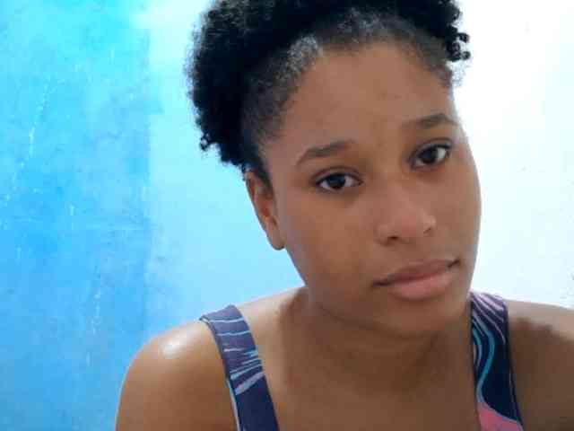 RomanaBeatson webcam