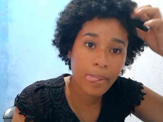 RomanaBeatson webcam