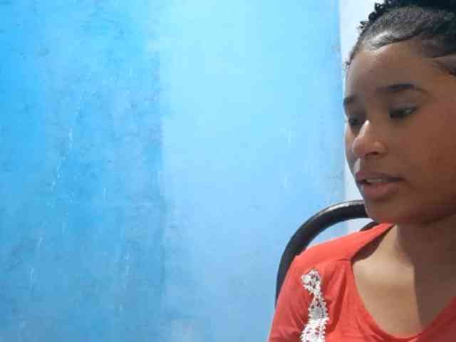 RomanaBeatson webcam