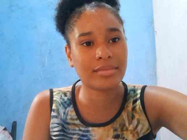 RomanaBeatson webcam