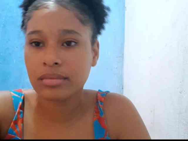 RomanaBeatson webcam