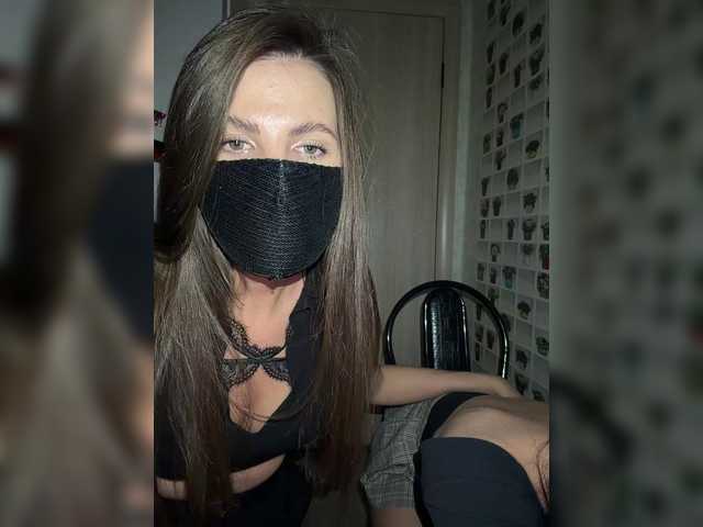 le modèle BOOM077 est en webcam porno dans un show sur le site bongacams, il possède les tags suivants: Asian,Brunette,Shaved