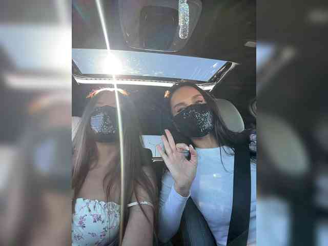 2Bounty Live Webcam on BongaCams