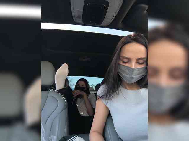 2Bounty Live Webcam on BongaCams