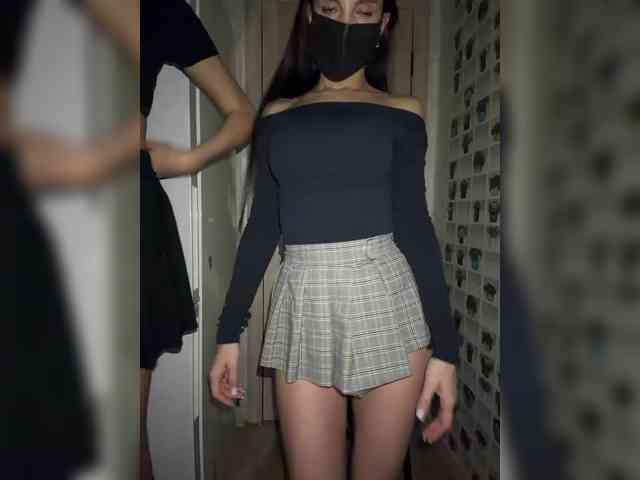 2Bounty Live Webcam on BongaCams