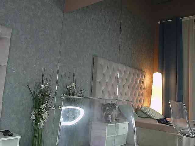 IsabellRay Live Webcam on BongaCams