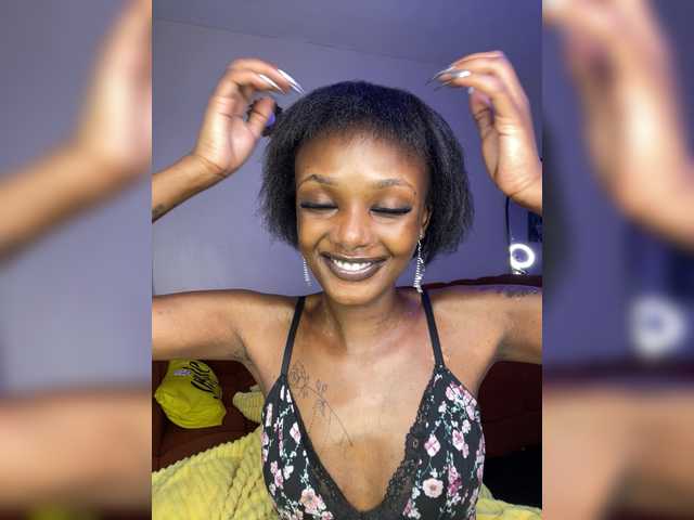 Profile and Statistics for Flirtyysheery on BongaCams