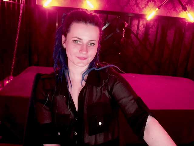 AlisaGrace's BongaCams show and profile