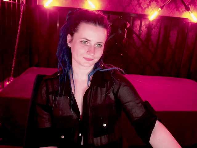 AlisaGrace's BongaCams show and profile