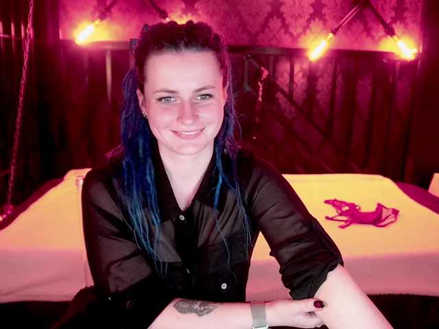 AlisaGrace's BongaCams show and profile