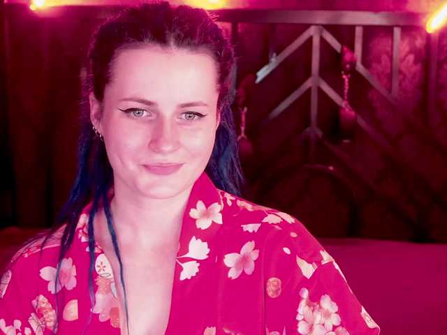 AlisaGrace's BongaCams show and profile