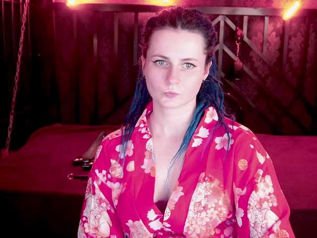 AlisaGrace's BongaCams show and profile