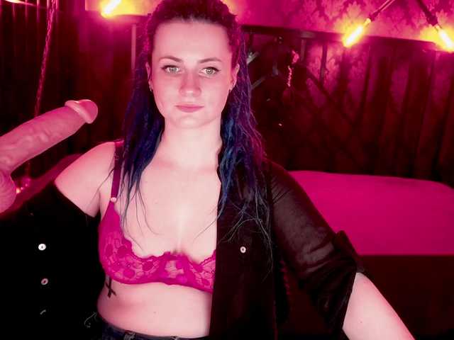 AlisaGrace's BongaCams show and profile