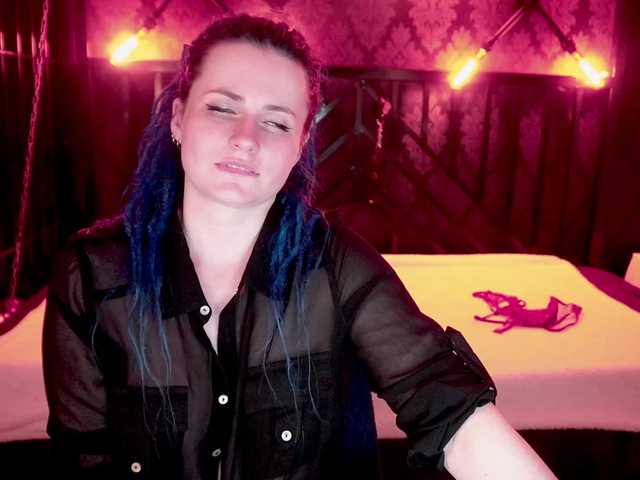 AlisaGrace's BongaCams show and profile