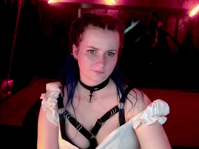 AlisaGrace's BongaCams show and profile