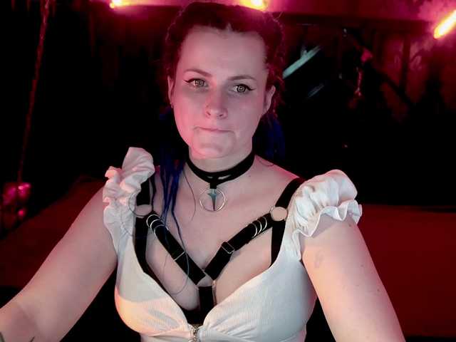 AlisaGrace's BongaCams show and profile