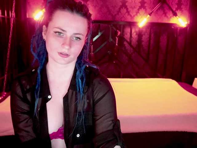 AlisaGrace's BongaCams show and profile