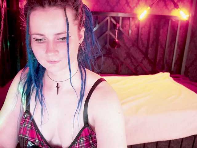 AlisaGrace's BongaCams show and profile