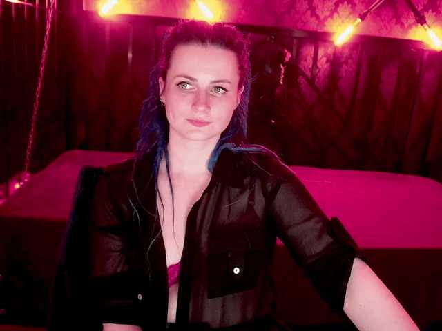 AlisaGrace's BongaCams show and profile