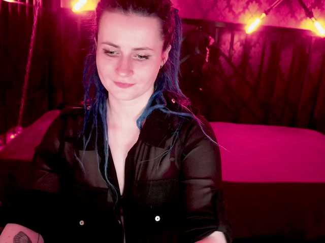 AlisaGrace's BongaCams show and profile