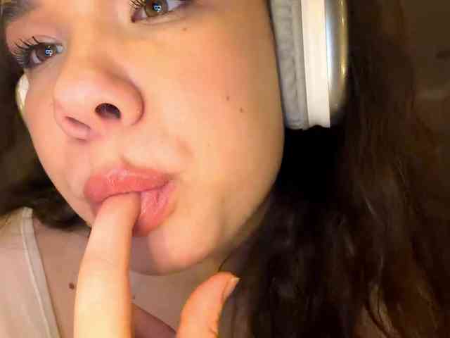 JeseniaTowell webcam