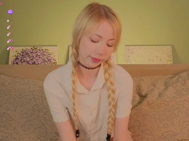 UwuFlower's BongaCams show and profile