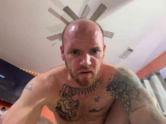 BearChubby300 Live Webcam on BongaCams