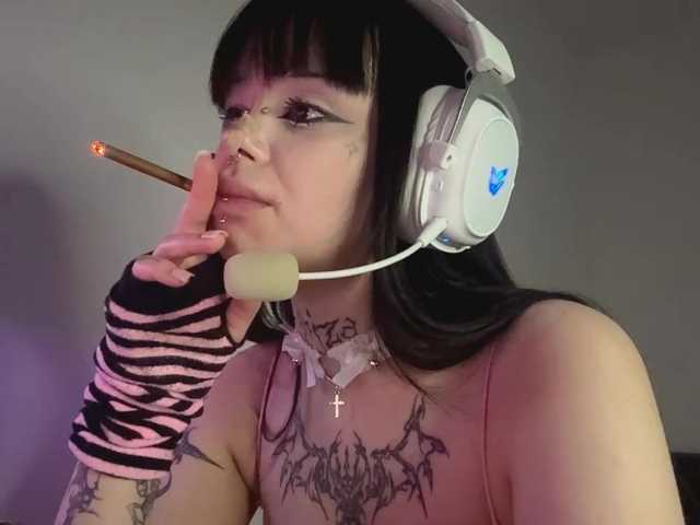 QuianaDearman's BongaCams show and profile