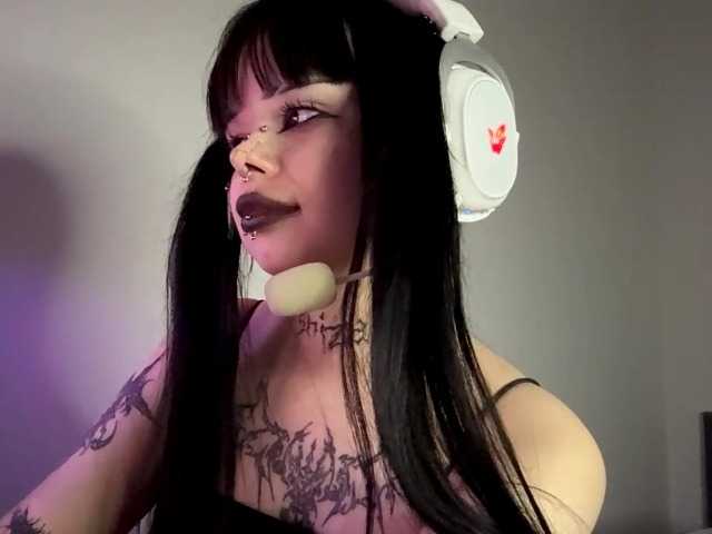 QuianaDearman's BongaCams show and profile