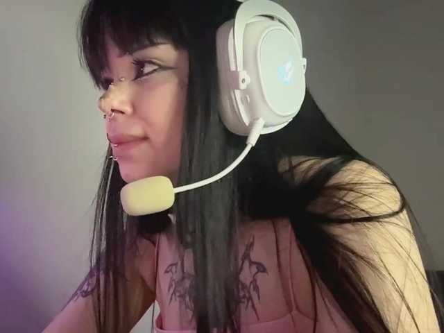 QuianaDearman's BongaCams show and profile