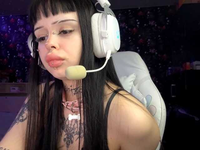 QuianaDearman from BongaCams is Freechat