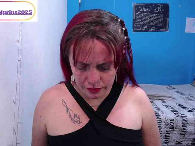 Carolinhe Live Webcam on BongaCams