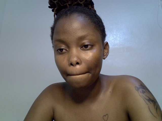 LAESTY — Heey Honey..my body is on fire....wanna see black African pussy...