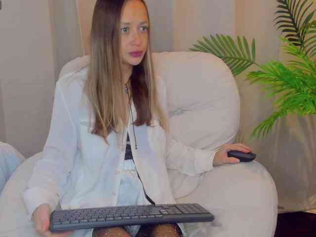 SlowlyLolly44 webcam