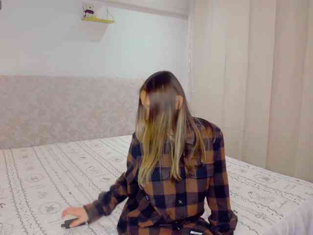 SlowlyLolly44 webcam