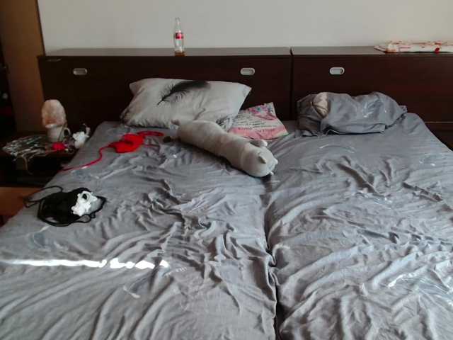 2getherwet's BongaCams show and profile