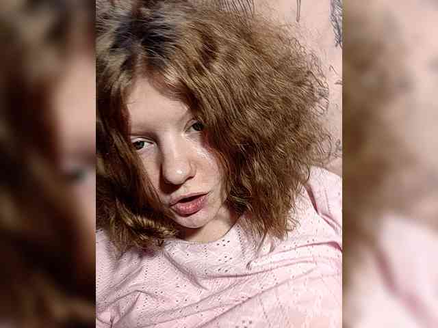 SaraL5 Live Webcam on BongaCams